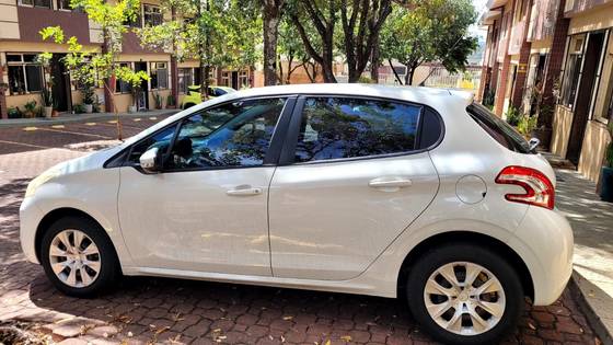 PEUGEOT 208 1.5 ACTIVE 8V FLEX 4P MANUAL